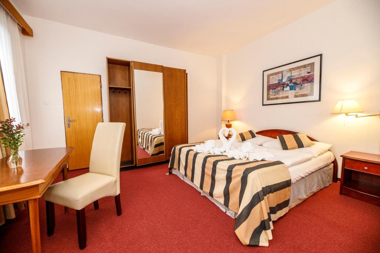 Fontana Lipno Hotel Cerna v Posumavi Bagian luar foto
