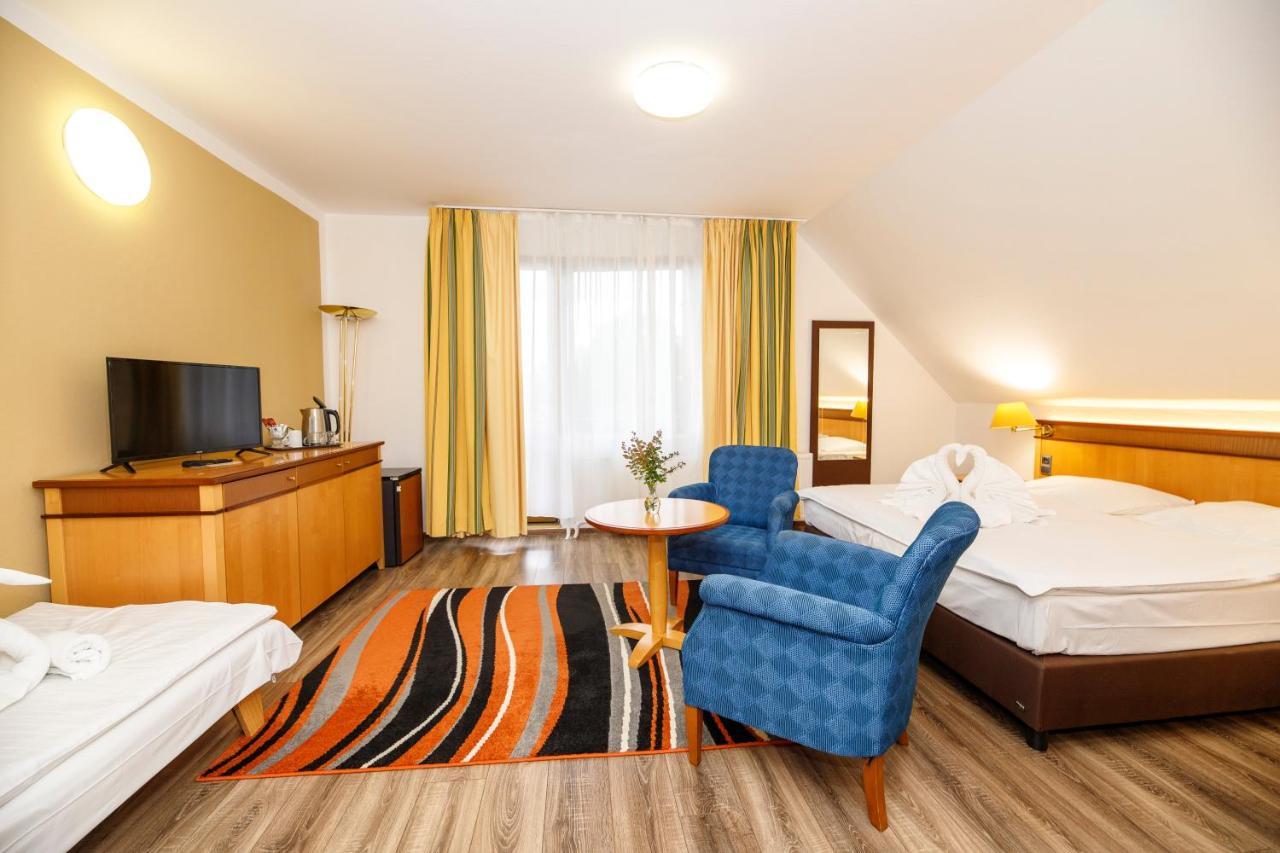 Fontana Lipno Hotel Cerna v Posumavi Bagian luar foto