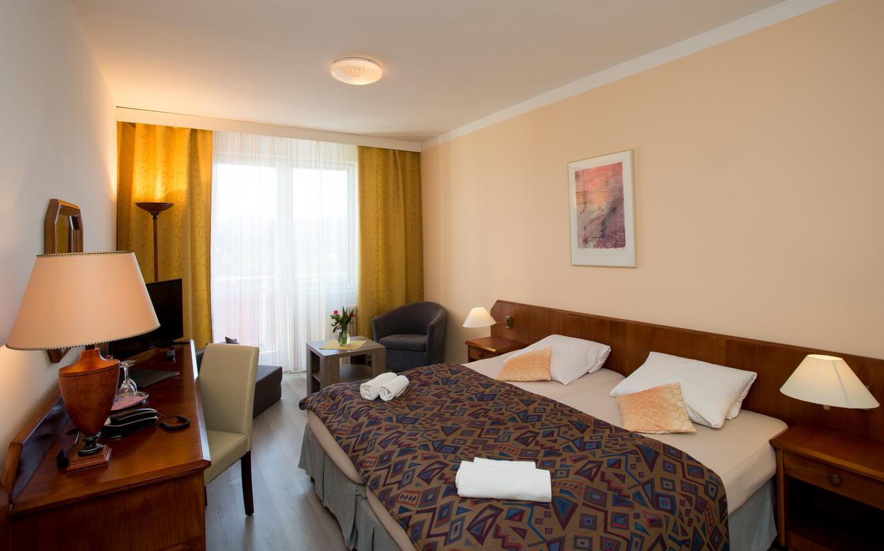 Fontana Lipno Hotel Cerna v Posumavi Bagian luar foto