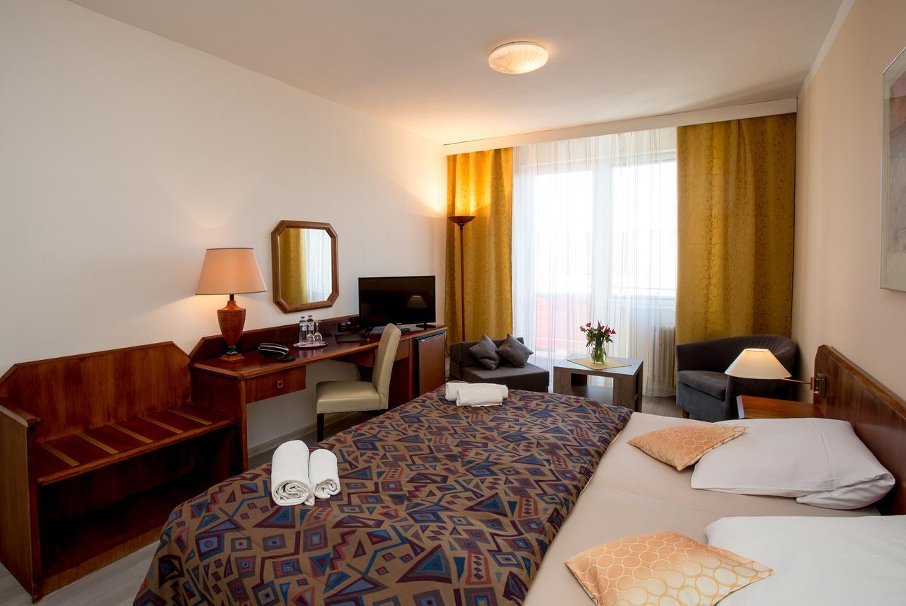 Fontana Lipno Hotel Cerna v Posumavi Bagian luar foto